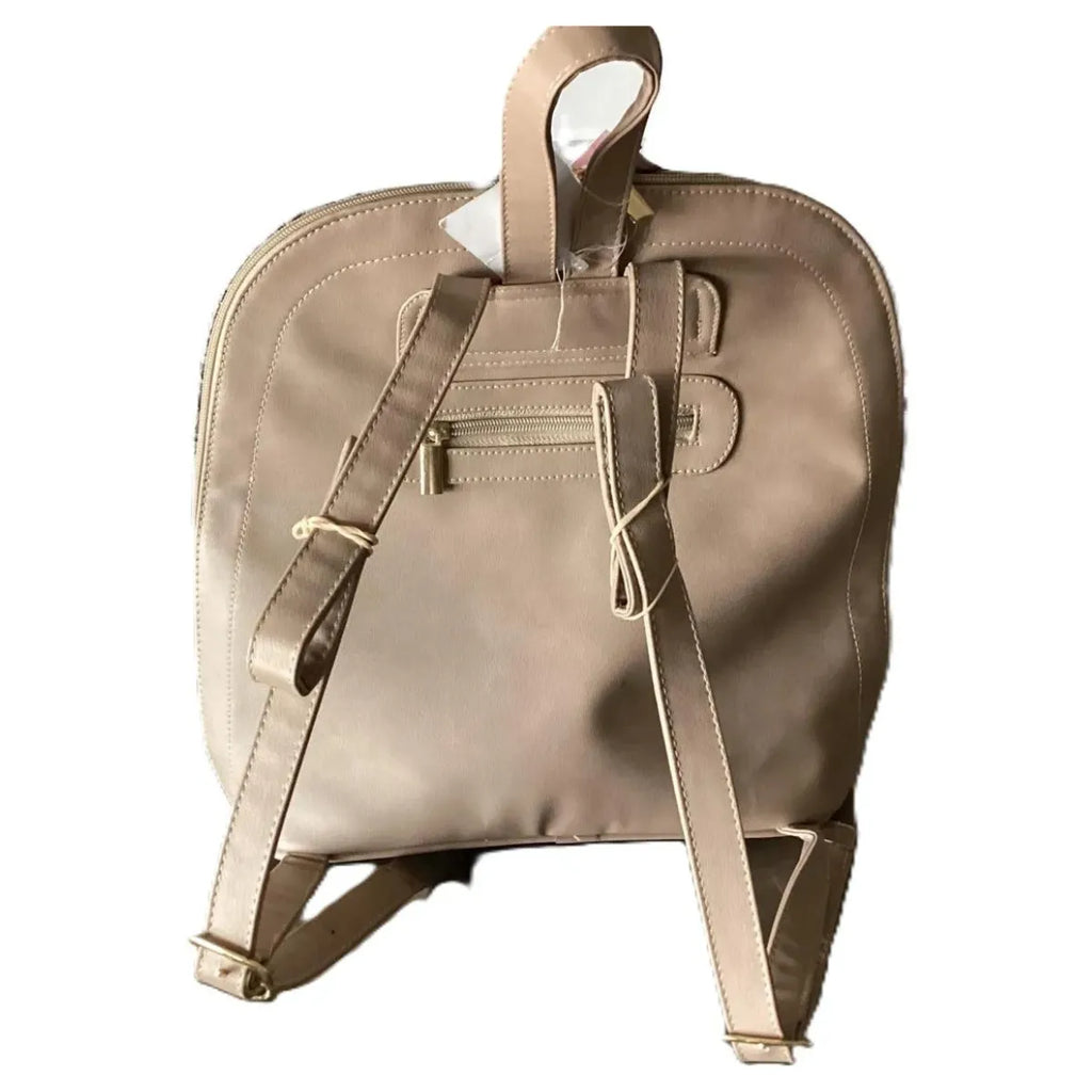 "Globo" Leather Backpack with Hand-Carved Details
