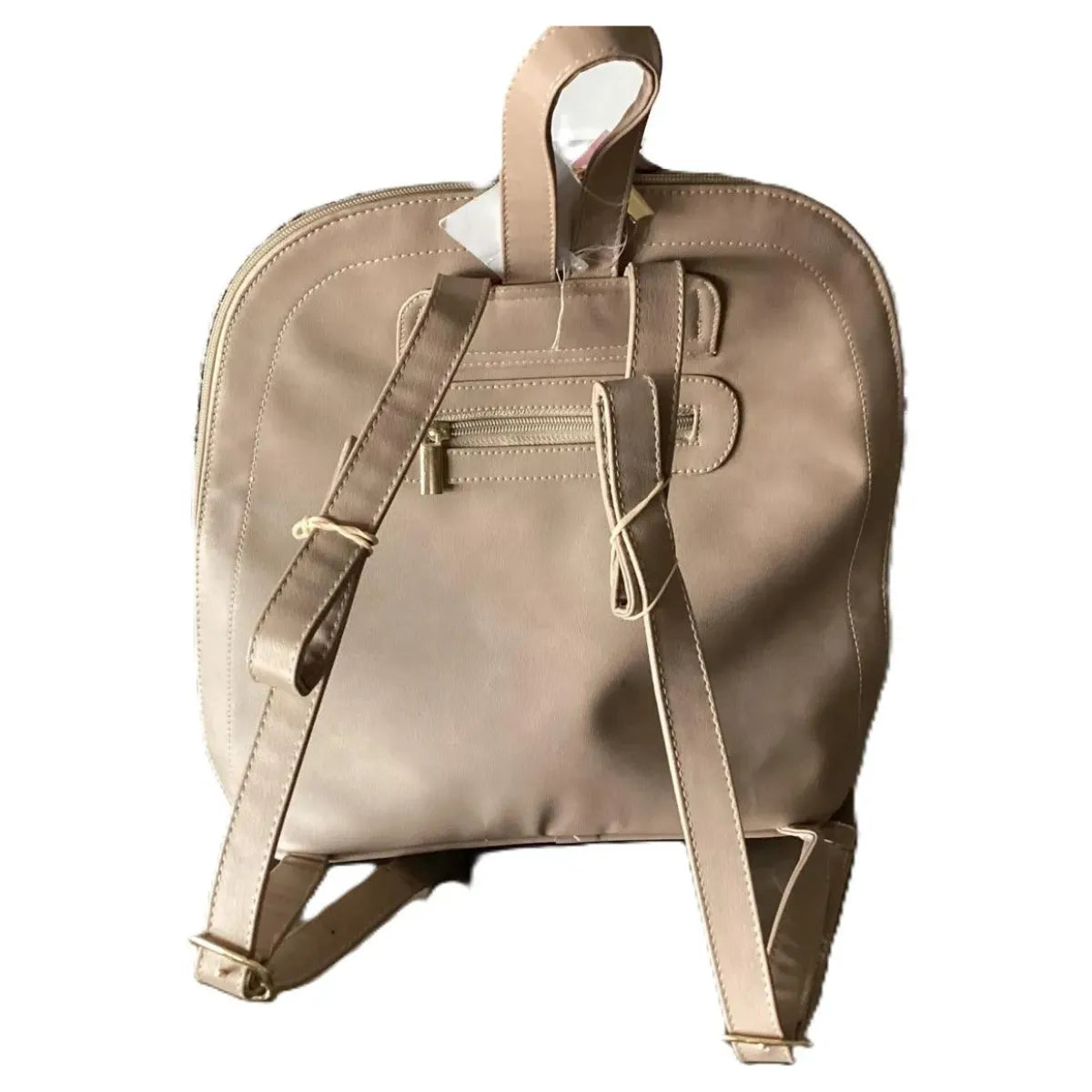 "Globo" Leather Backpack with Hand-Carved Details