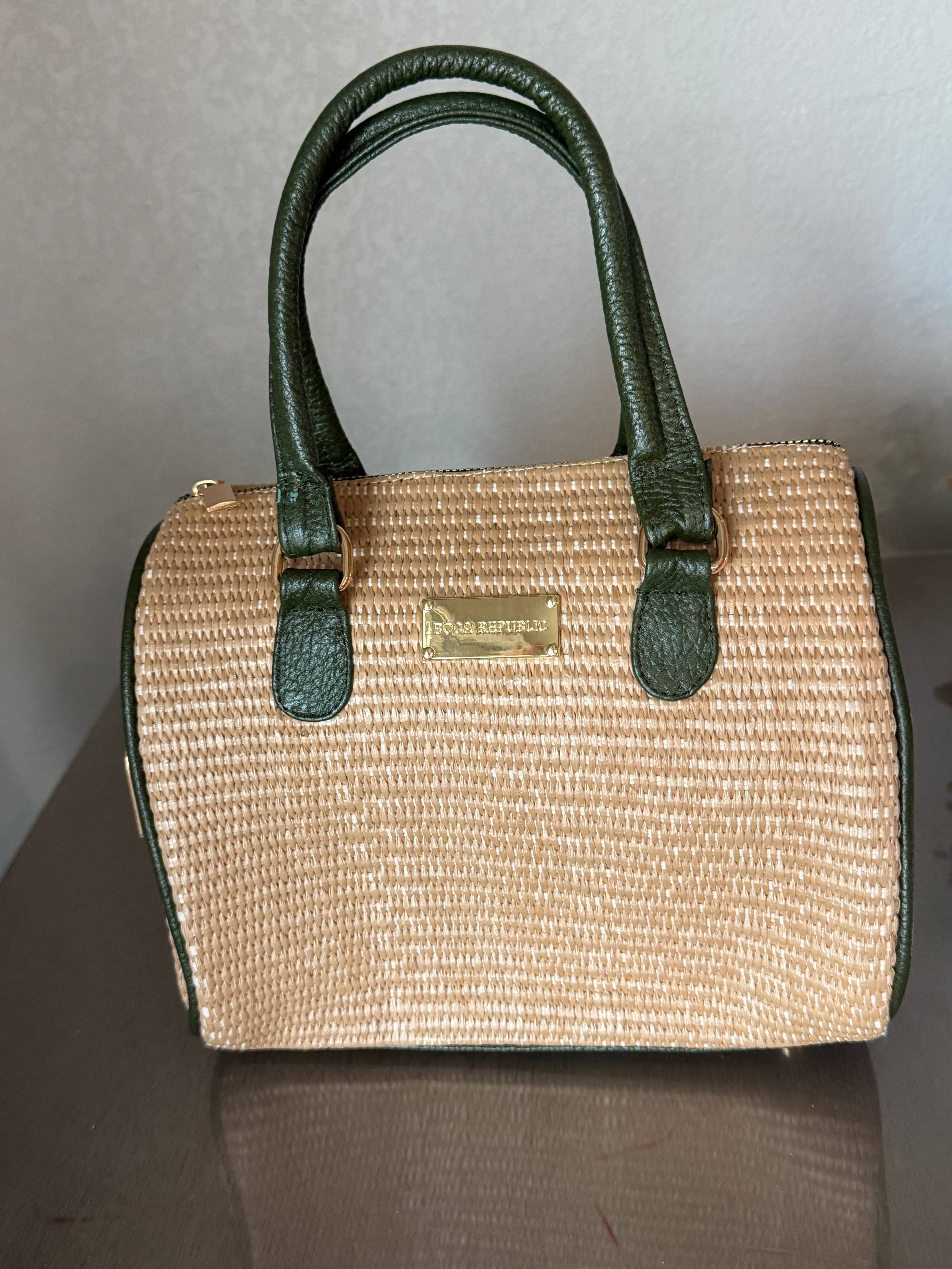 Natural raffia