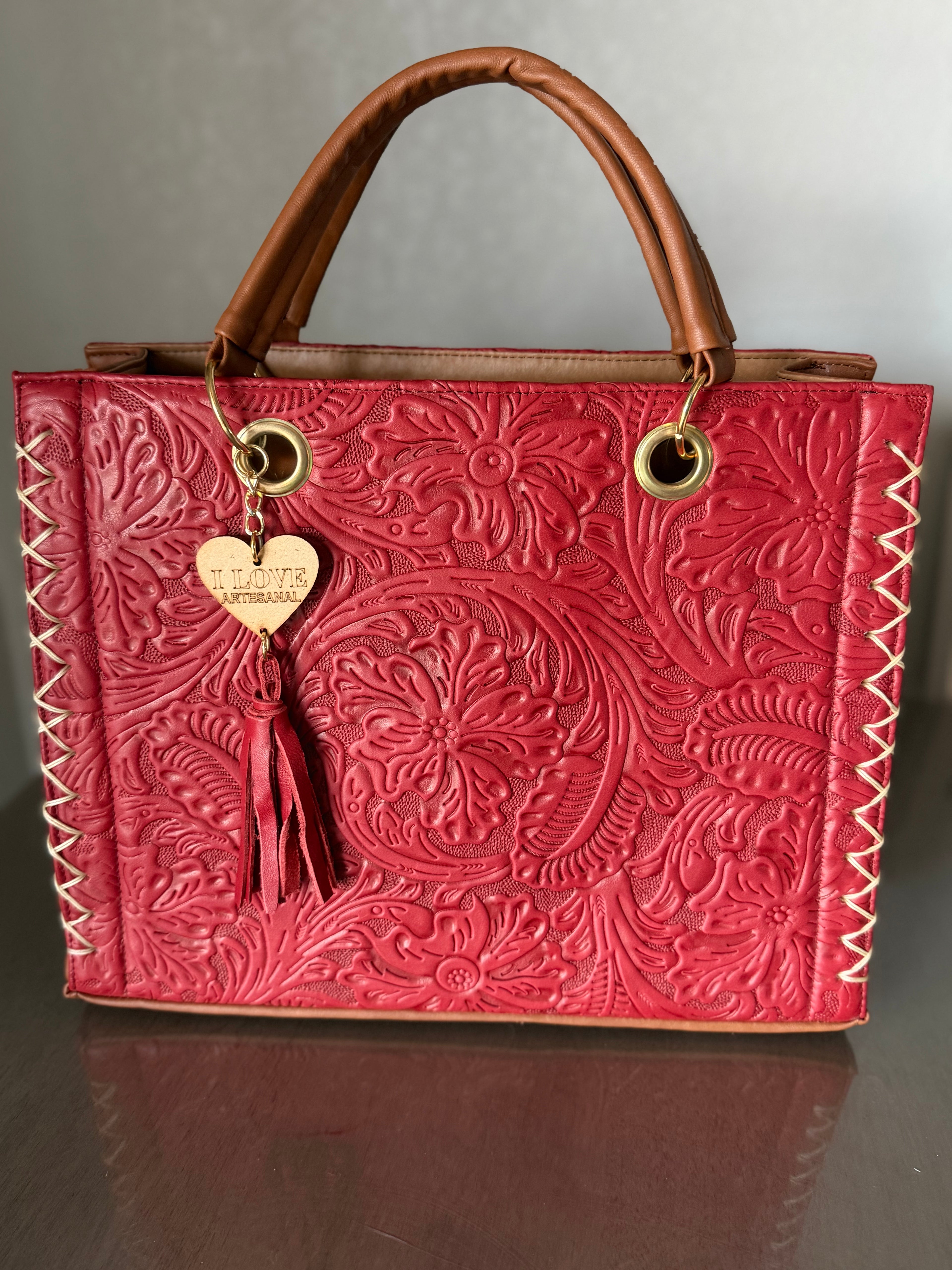 En relieve (Embossed)