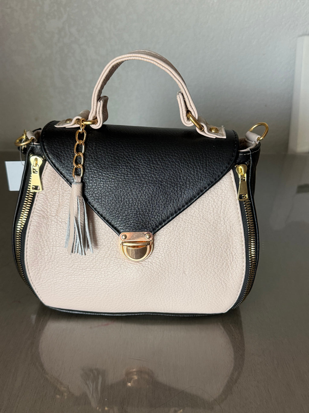 Square 💯 leather