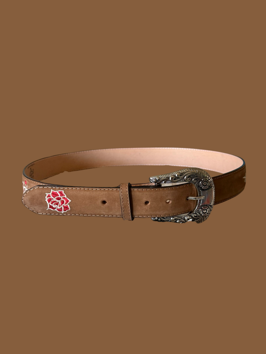 Cinto de Piel con Bordado Floral Elegante - Malcreado