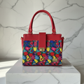 Bolso Rojo de Mano con Bordado de Aves y Flores